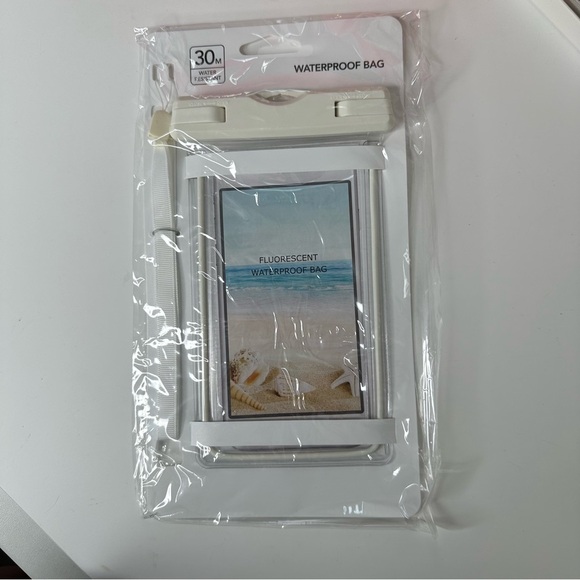 Miss to Mrs honeymooners subscription box - Picture 5 of 13